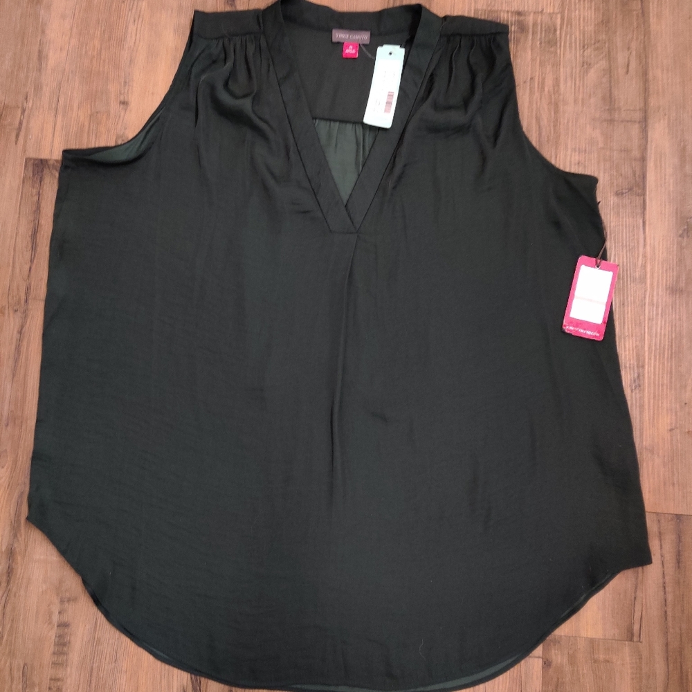 NWT 1X Vince Camuto Merra Pleated Shoulder Blouse